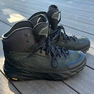HOKA Black Vibram Men's Hiking Boots